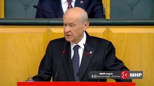 Türk beklenendir, Türk bilinendir, Türk özlenendir, Türk çağrılandır, Türk adalet ve müşfik muamelenin mihver başı, zirve bağrıdır.