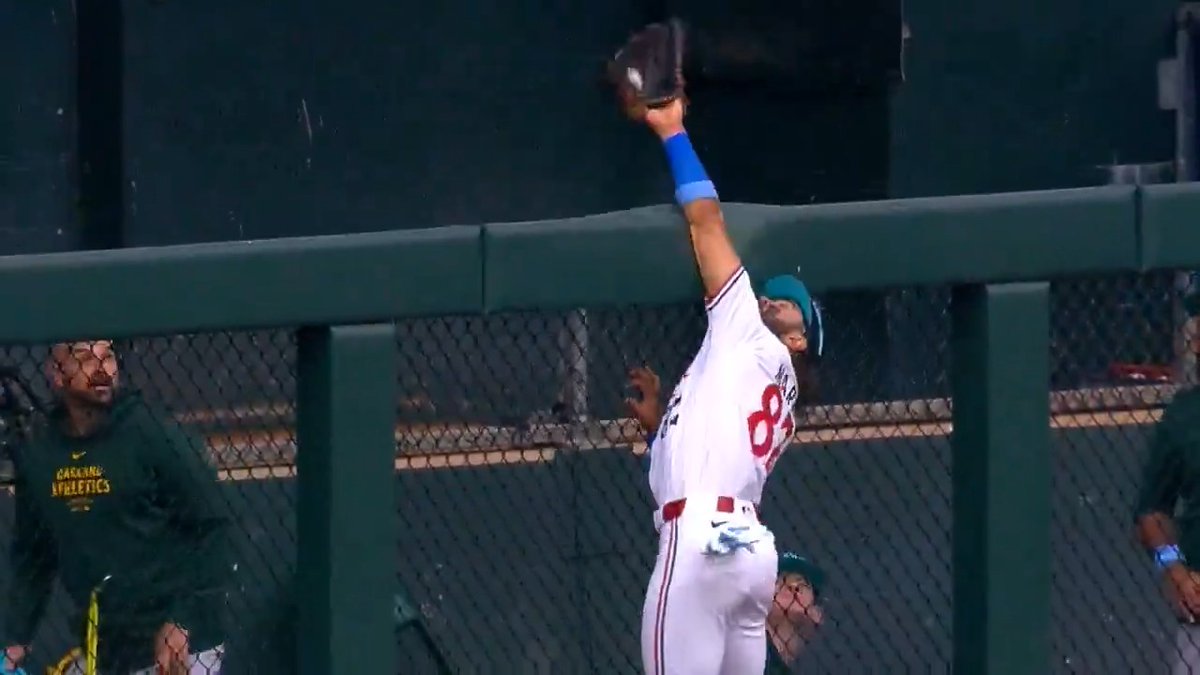 Play No. 59 of 2024: Austin Martin went WAY UP to rob this homer 😲