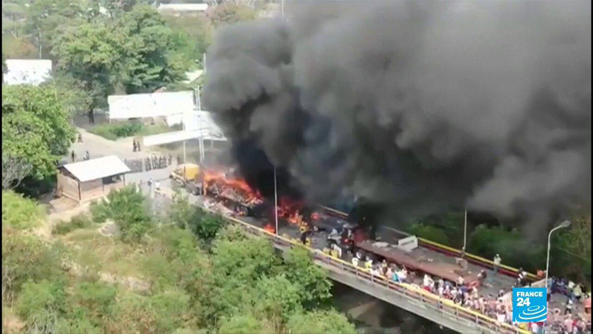 No olvidar que Nicolás Maduro con la sangre más fría que el nitrógeno líquido, mando a quemar una ayuda humanitaria mientras bailaba con la perra de su esposa
