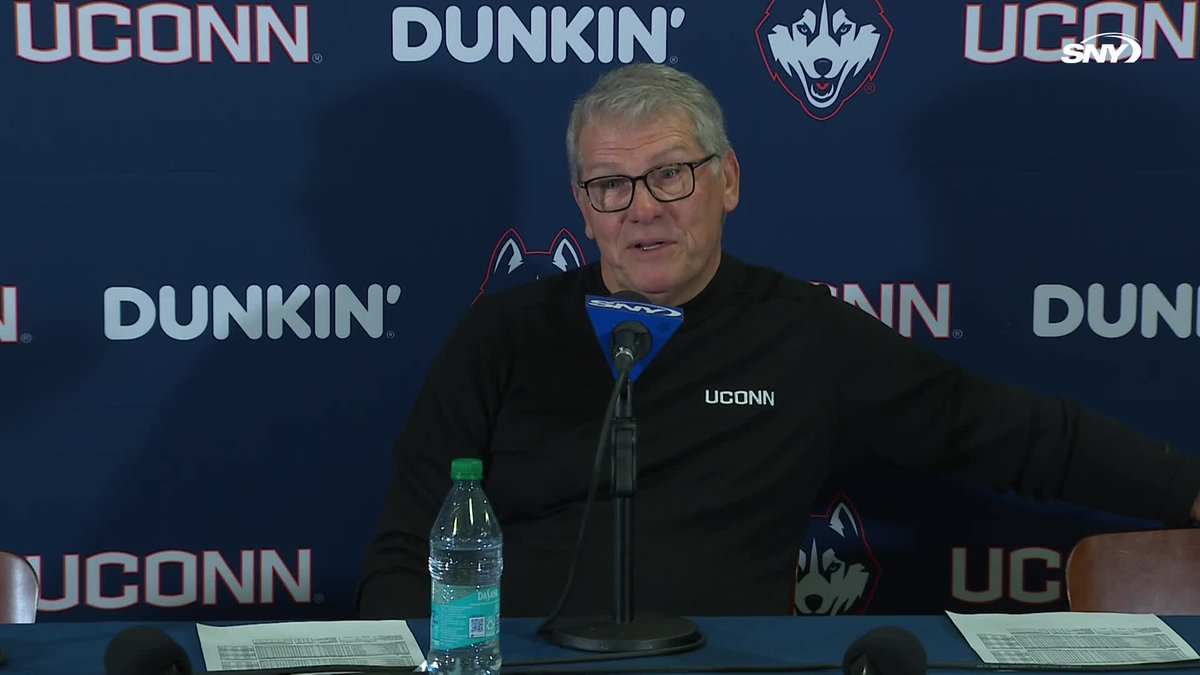 "I'm a big Sarah Strong fan" Geno Auriemma talks about the start to Sarah Strong's freshman year