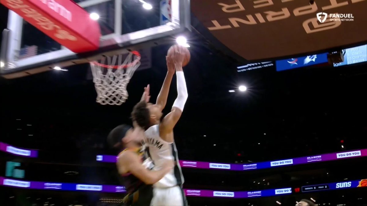 THIS CP3 TO WEMBY LOB 😳