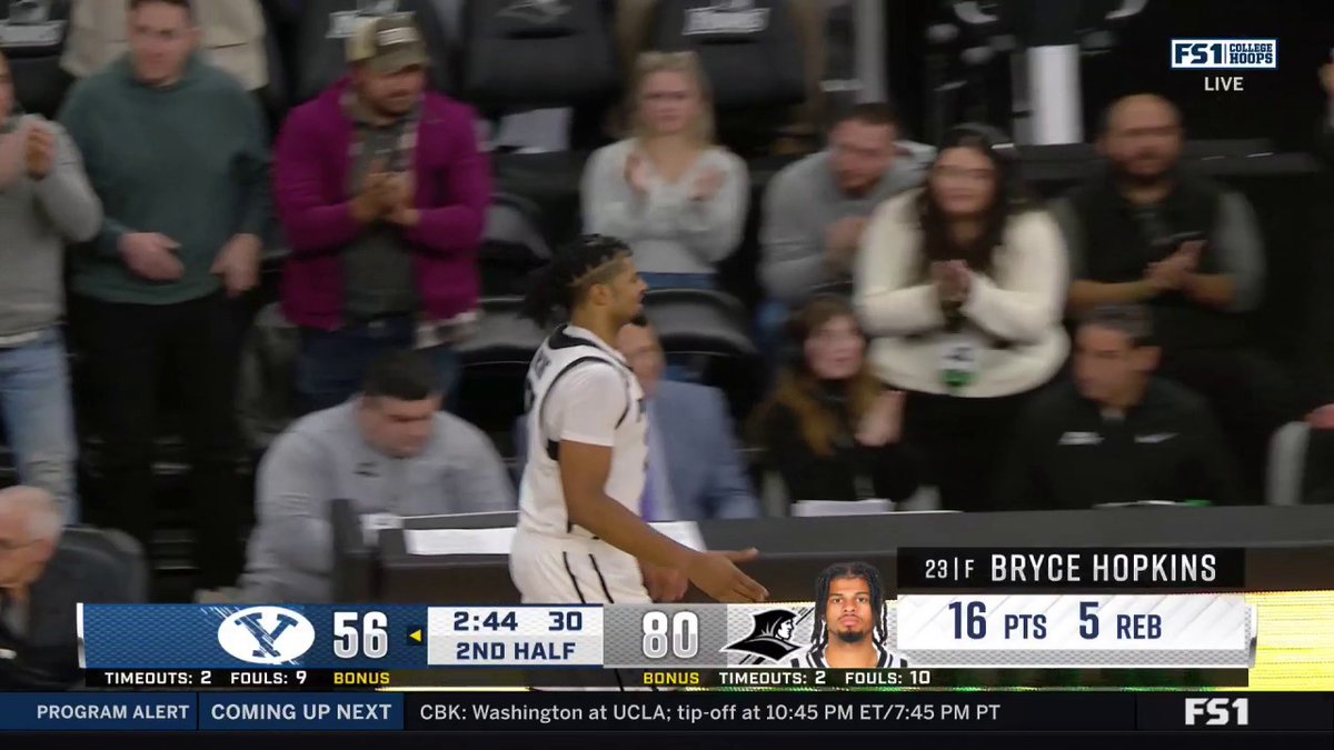 Standing ovation for Bryce Hopkins in his first game back from injury 👏 Bryce Hopkins x Providence MBB