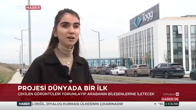 Görme engelli genç girişimci Zülal Tannur, Togg'a 'teknolojik göz' üretti. "From Your Eyes" teknolojisi, otomobillerde sürücüler için görselleri hikayeleştiriyor, kaza yapma riskini azaltıyor.