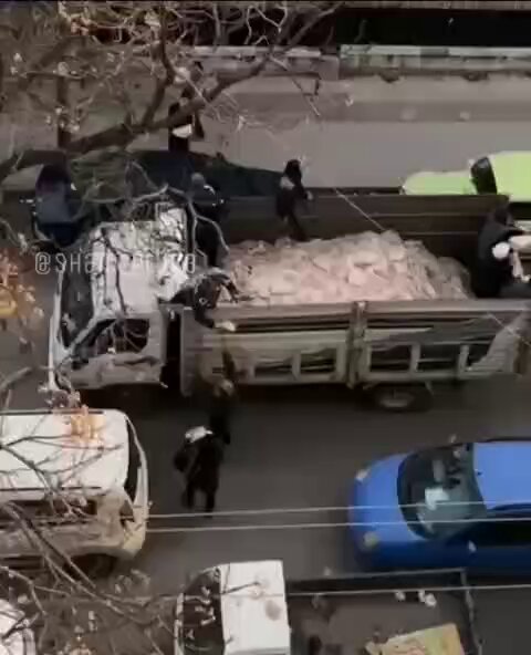 Halep’te Ücretsiz Ekmek Dağıtımı