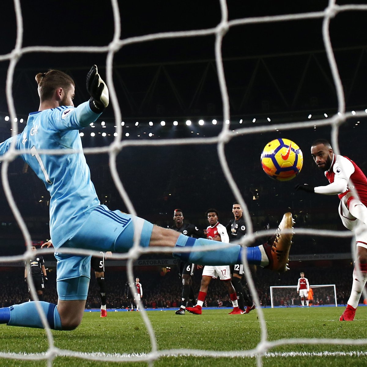 Manchester United haven't beaten Arsenal in the league at the Emirates since December 2017. On that day, David De Gea famously made F-O-U-R-T-E-E-N saves 🧱 (via Manchester United)