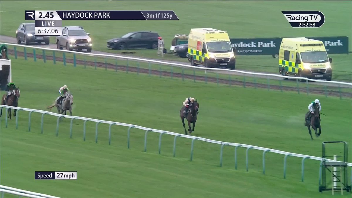 🤝 Venetia Williams 🤝 charlie deutsch 🤝 Haydock Park Races So smooth from Cloudy Glen 🤌