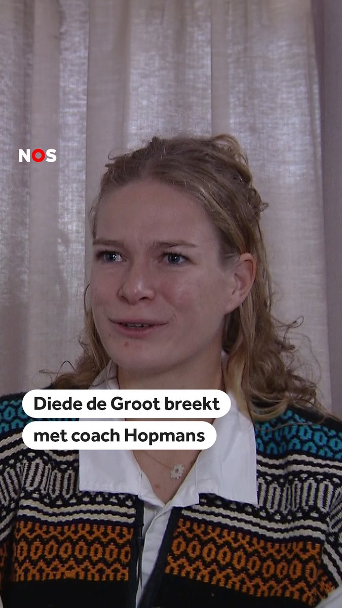 Rolstoeltennisster Diede de Groot breekt met coach Amanda Hopmans. 🎾 De nummer één van de wereld werkte ruim 10 jaar samen met Hopmans. De Groot revalideert momenteel van een heupoperatie en maakt medio volgend jaar haar rentree op de tennisbaan. Meer: