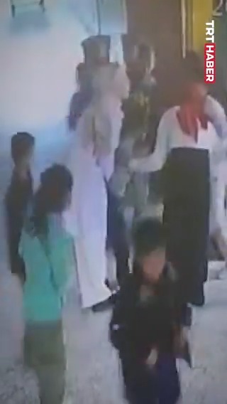 Şanlıurfa’da bir öğretmen, boğazına şeker kaçan öğrencisini Heimlich manevrasıyla kurtardı.