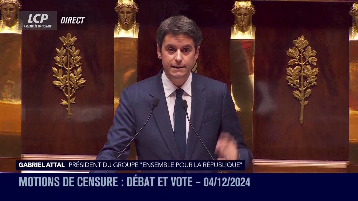 .Gabriel Attal tend la main aux élus socialistes, les appelant à "s'affranchir". "Jean-Luc Mélenchon a écouté religieusement l'orateur LFI, puis Mme Le Pen. Il s'est levé et est parti au moment où Boris VALLAUD a pris la parole. Il la respecte plus que vous !" #MotionDeCensure