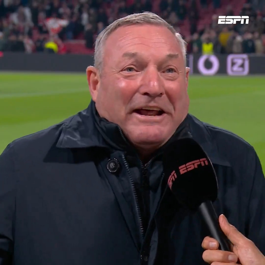 Ron Jans verbaast zich over hoe de media FC Utrecht beoordelen: "Velen maken ons groter en nu weer veel kleiner." 📈📉 #ajautr