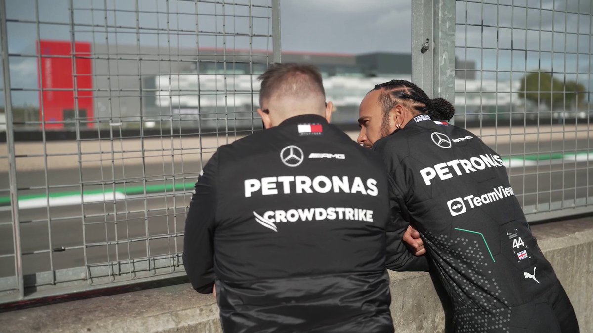 One last dance for Lewis and Bono 💜
