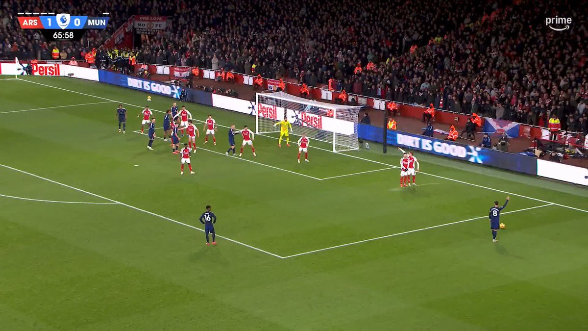 David Raya, that's a sensational save! 👏 #PLonPrime #ARSMUN