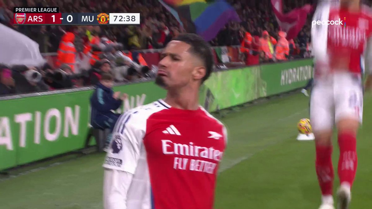 ARSENAL HAVE BUMMED THE BALL IN 🍑 WHATEVER THEY ARE PAYING THE SET PIECE COACH IS NOT ENOUGH.
