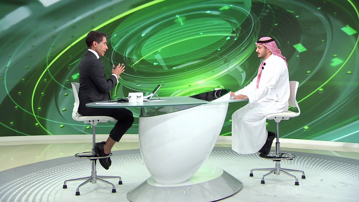 الصحافة اكتشفت أن هناك العديد من الجوائز حصل عليها بعض المقيمين مثل الفلبيين يأتون إلى السعودية قبل دورة الألعاب لاستخراج الإقامة ويسافرون إلى بلادهم ثم يعودون للمشاركة ويحصلون على المليون ريال؟.. عبدالعزيز باعشن الرئيس التنفيذي للجنة الأولمبية والبارالمبية السعودية يجيب