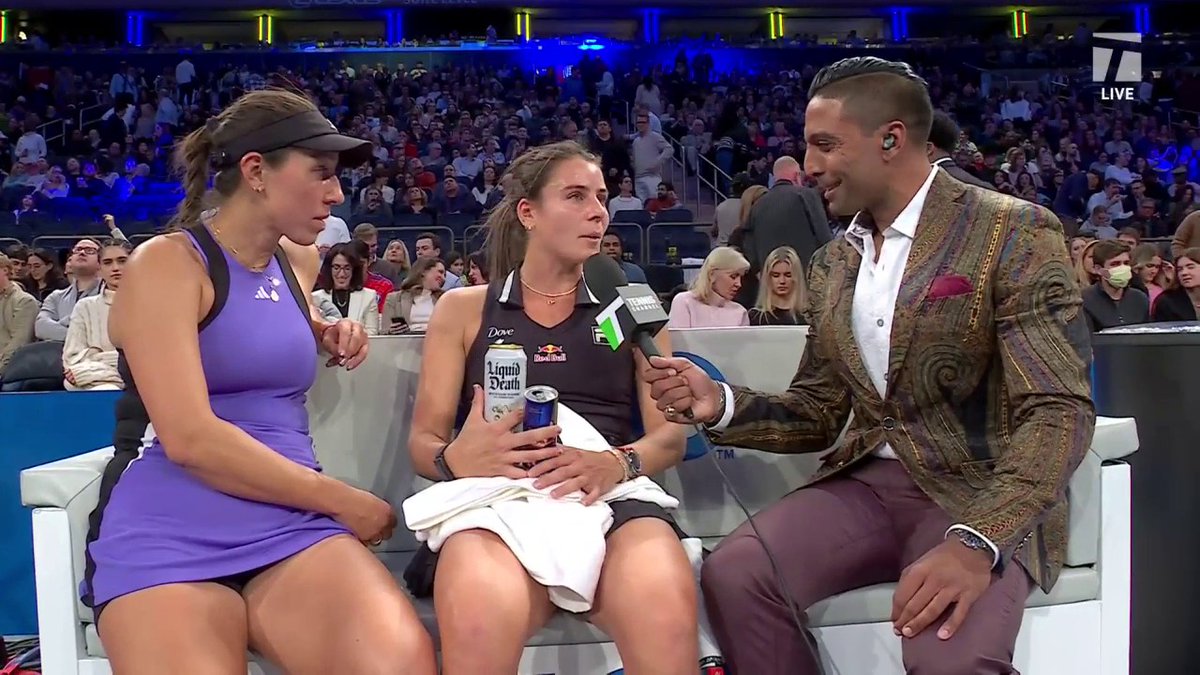 Love the energy between these two 🥰 Jessica Pegula and Emma Navarro give a quick mid-match interview at #TheGardenCup Stream the second set on Tennis Channel!