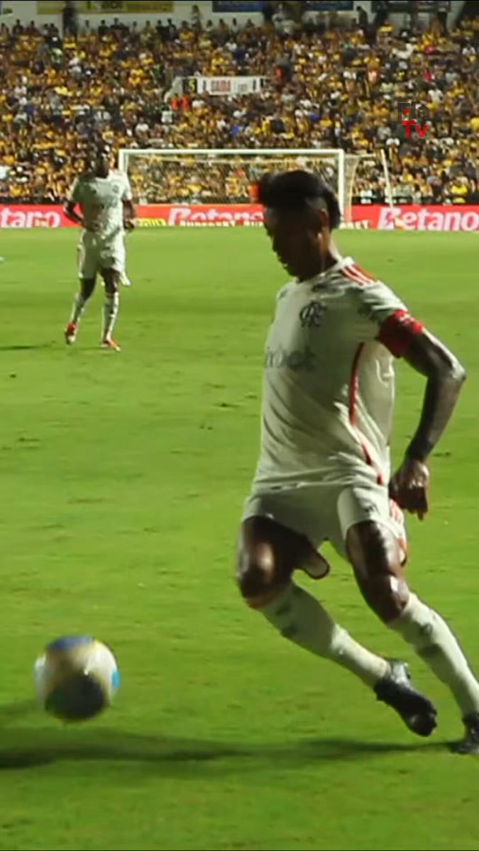 Os gols do MENGÃO na vitória sobre o Criciúma! ⚽️ Varela, Bruno Henrique e Luiz Araújo 🅰️ Ayrton Lucas e Erick #VamosFlamengo