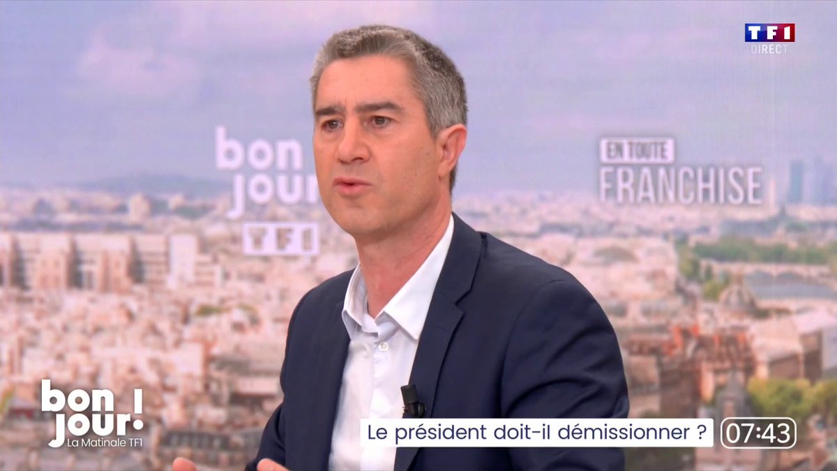 🗣️ "Le souci n'est pas d'ajouter du chaos au chaos", si jamais Emmanuel Macron choisit de démissionner, François Ruffin souhaite "qu'il ne le fasse pas de manière improvisée, mais qu'au moins il planifie son départ 6 mois à l'avance". ➡️ #BonjourLaMatinaleTF1