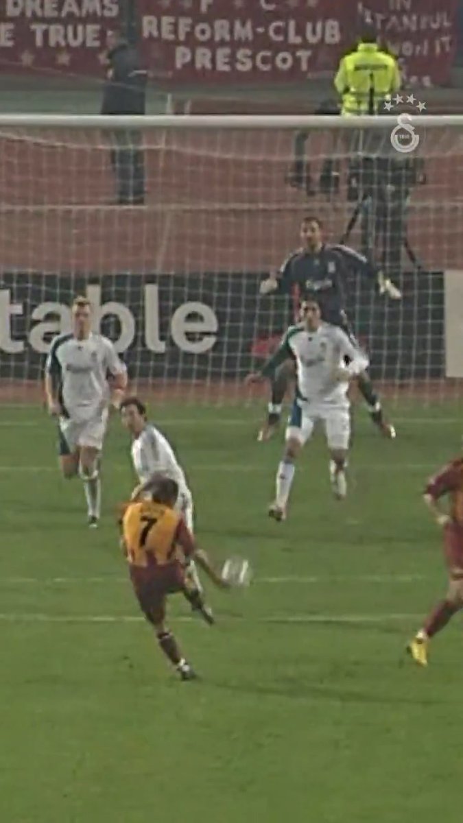 ⚽️ Günün Golü | 𝐎𝐤𝐚𝐧 𝐁𝐮𝐫𝐮𝐤 🚀 Galatasaray 3-2 Liverpool (05.12.2006)