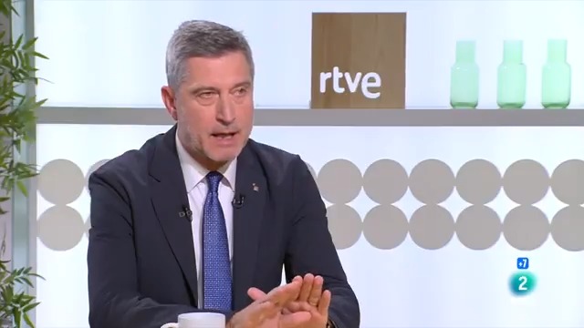 ☕ S'ha d'expulsar del país els immigrants sense papers que són multireincidents? 🗣️ "És el que diu la llei", respon Jordi Martí | Jordi Martí Galbis JuntsxCat Barcelona @TriasperBCN 📲