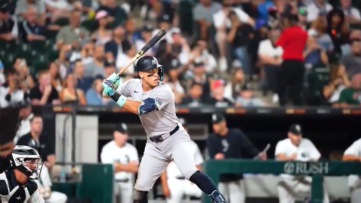 Play No. 33 of 2024: Aaron Judge becomes the fastest player in MLB history to reach the 300 home run mark 😤