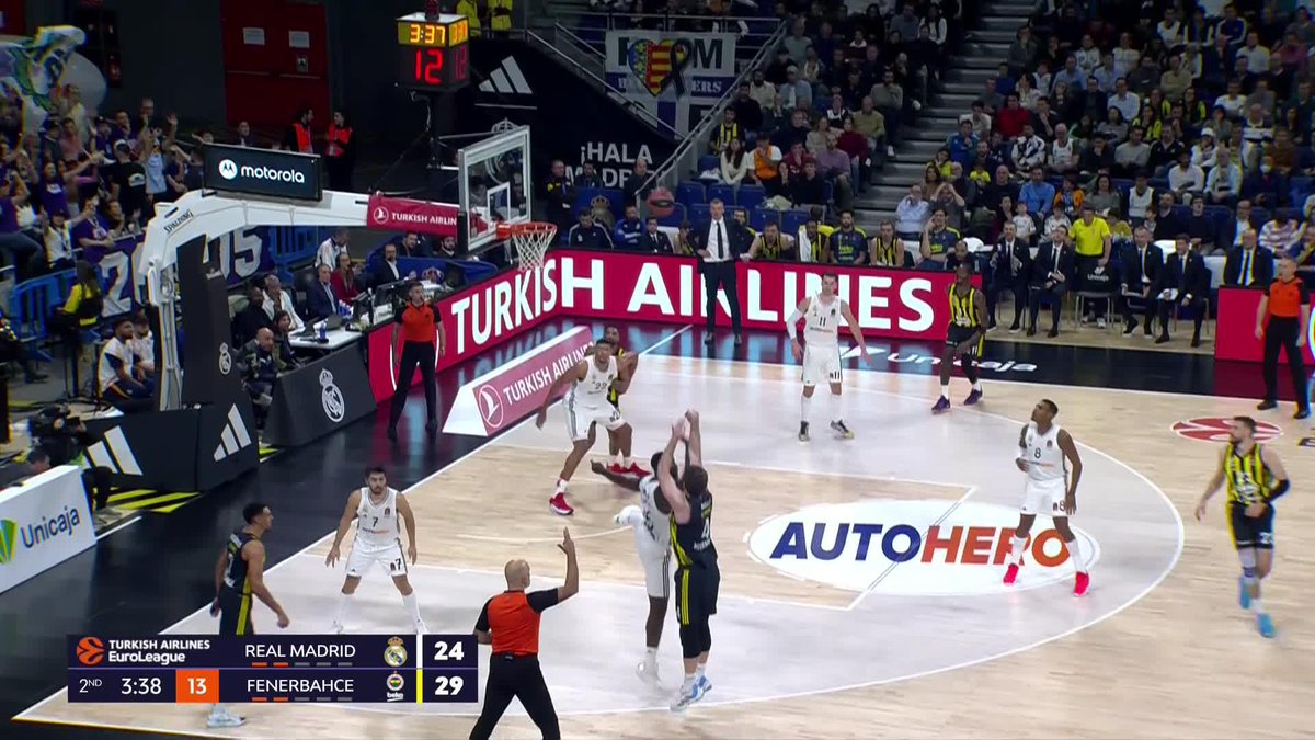 4-20! ⚡ Fenerbahçe Beko ikinci çeyrekte yanıyor! 🔥