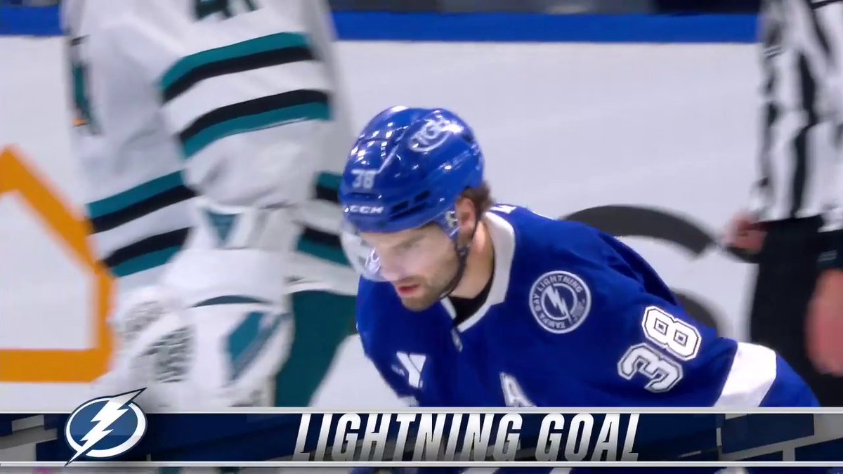 BRANDON HAGEL 🥯 He pots two goals 23 seconds apart and the Tampa Bay Lightning are up 4-0 already!