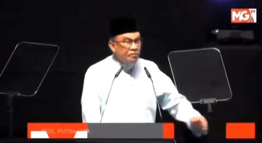 “Tidak banyak negara di dunia yang pandang enteng satu inci, satu batu kecil diserah kepada negara lain dengan mudah”, PMX Anwar Ibrahim Itulah yang dilakukan ‘pengkhianat negara’ ketika menjawat jawatan tertinggi negara dulu tapi sembang nak pertahankan tanah melayu. 🎥 Malaysia Gazette