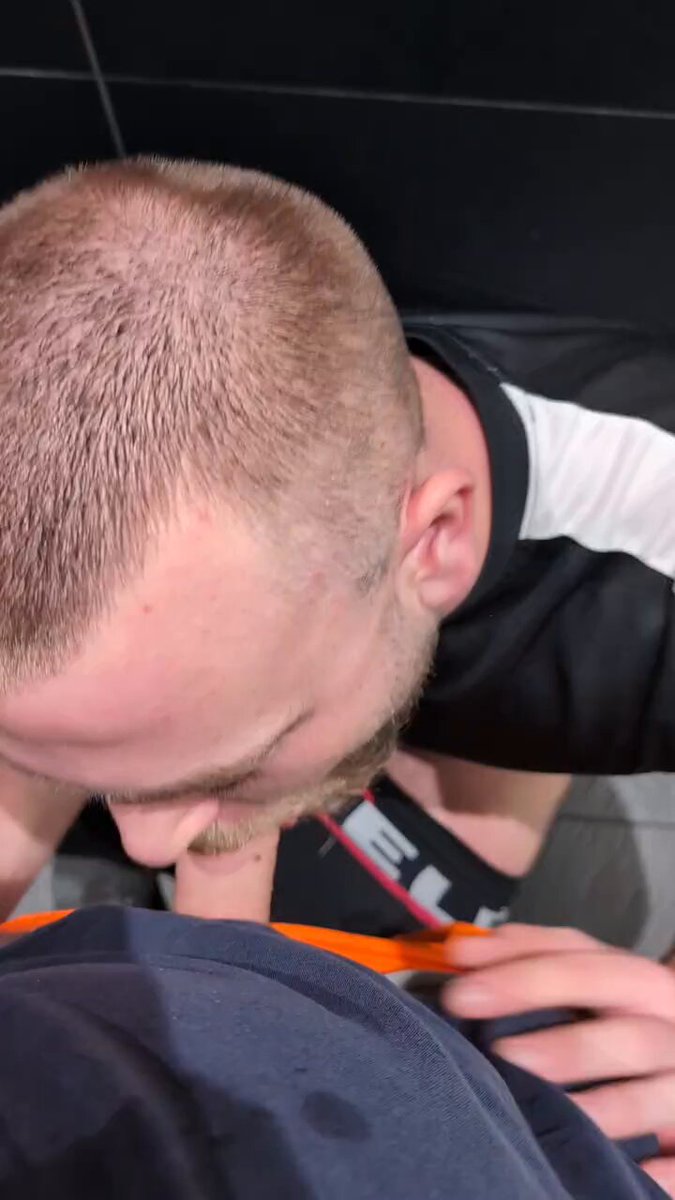 He sucked my dick really good in The gym Toilette 😏