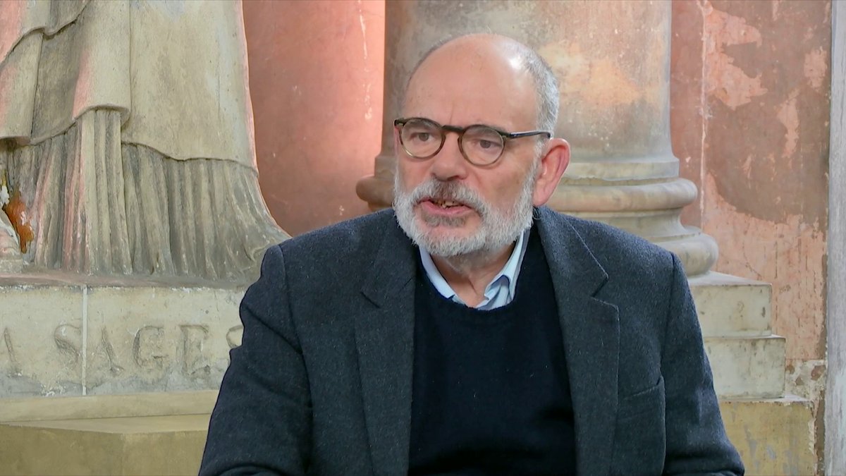 Qu’est-ce qui différencie la gauche et la droite ? « La gauche tend à chercher une morale, une éthique du lien, à considérer qu’une société ne doit pas être faite de ce qui nous sépare, mais de ce qui nous relie » selon Jean-Pierre Darroussin #umur Public Sénat Rebecca Fitoussi