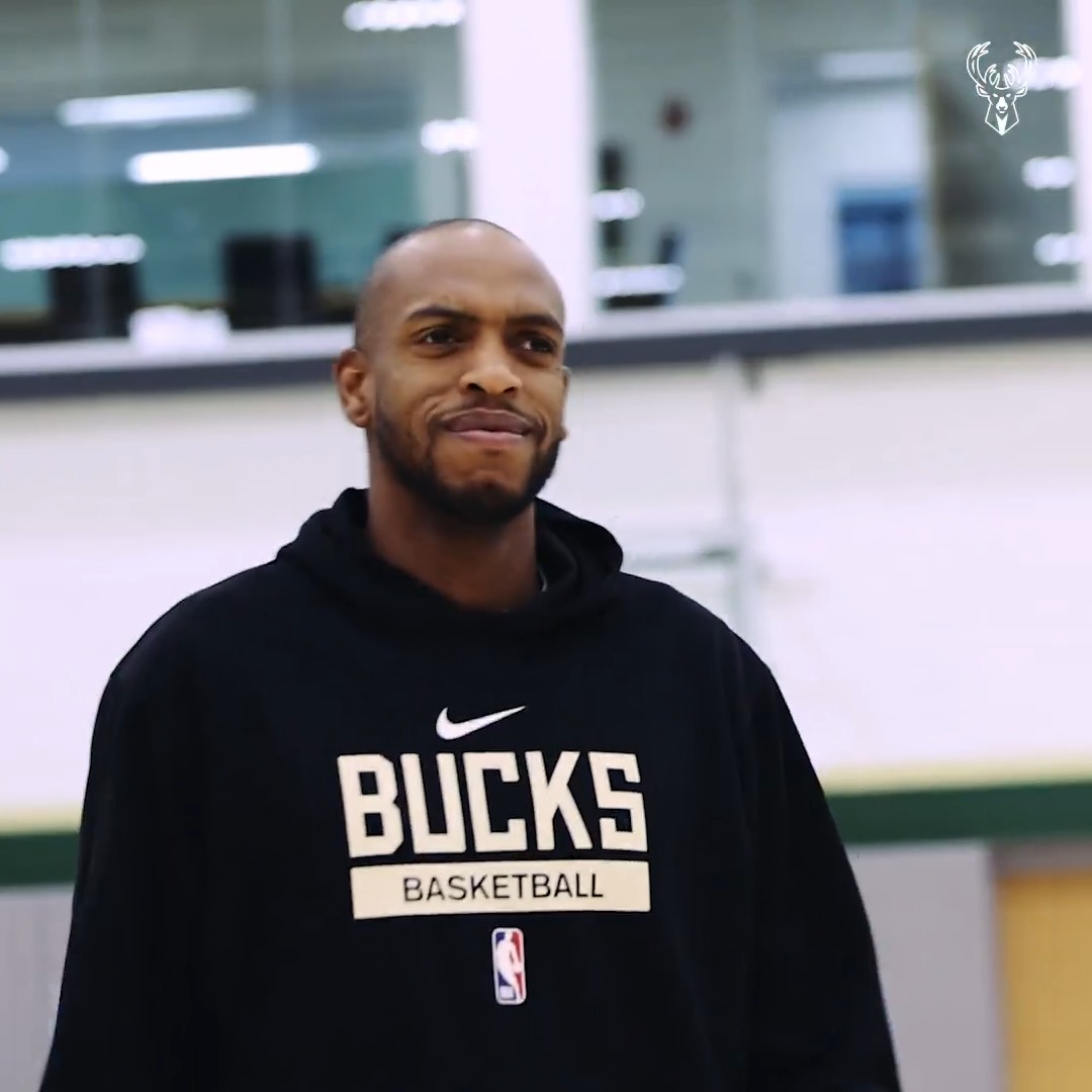 Uh oh. Khris Middleton is back.