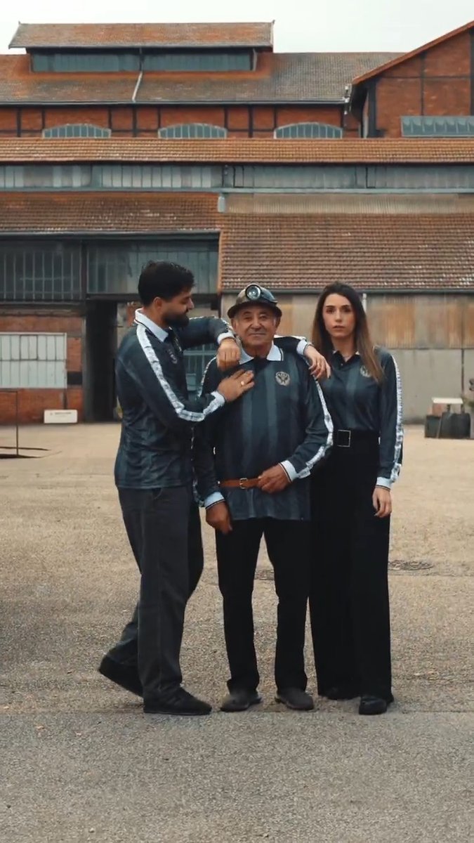 🖤 De leurs mains, ils ont construit notre identité. Au pied des crassiers, nous sommes fiers de résider ! Découvrez le maillot Sainte-Barbe x ASSE 24 ! 🆕