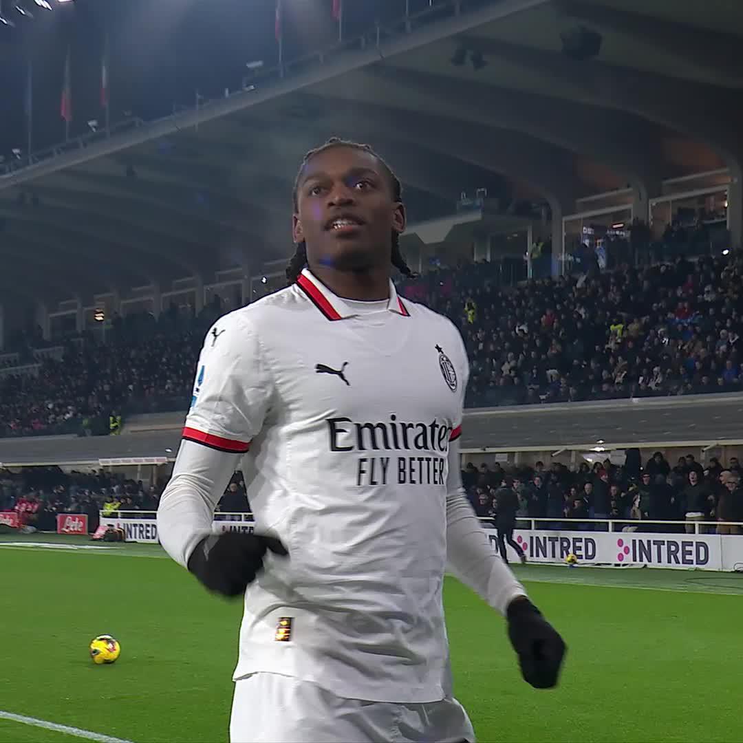 Leão puts it on a plate for Morata and Milan are level! ⚖️ #AtalantaMilan 1-1