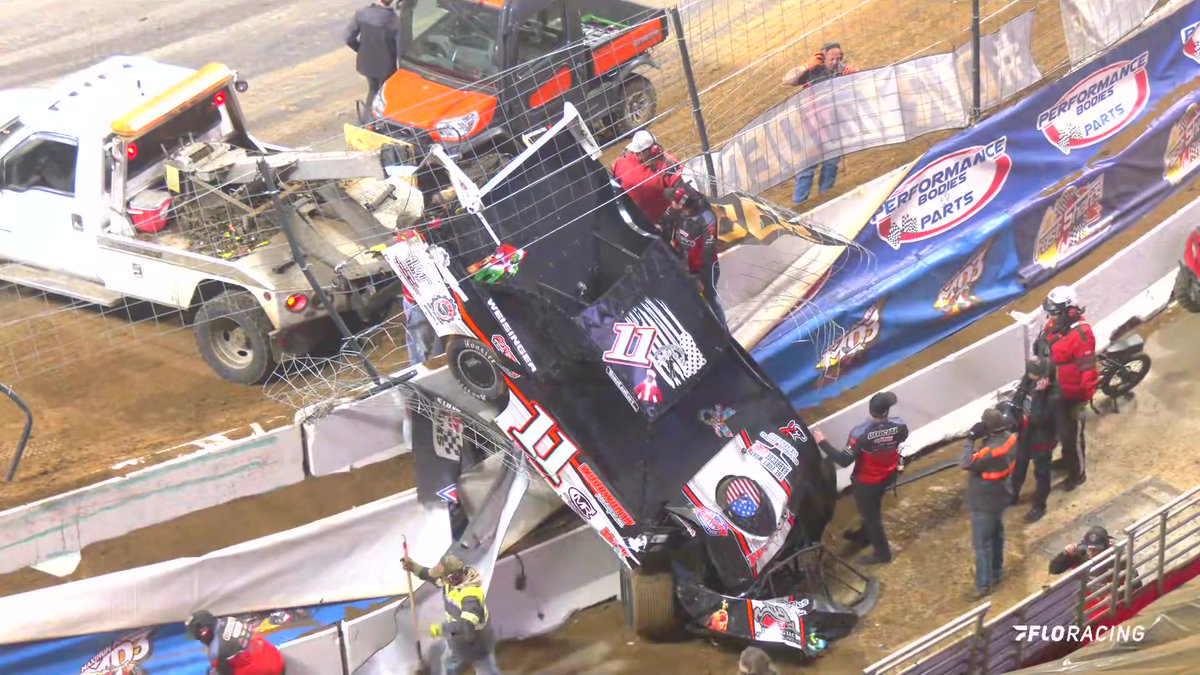 💥 Darin Weisinger gets into turn 1 a little too hot during Heat Race action at GatewayDirtNationals | #DirtInDecember #GatewayDirtNationals #DirtinDecember