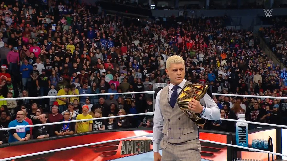 .Chad Gable is here and he's insulting Minnesota... 🙄 #SmackDown