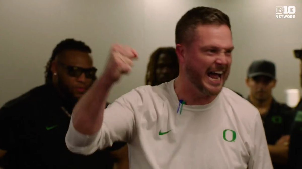 "The best I've been around, 100 percent." Dan Lanning's an elite coach and a master motivator 😤 The Journey features No. 1 Oregon Football's leader 👇 📍 Auto-Owners