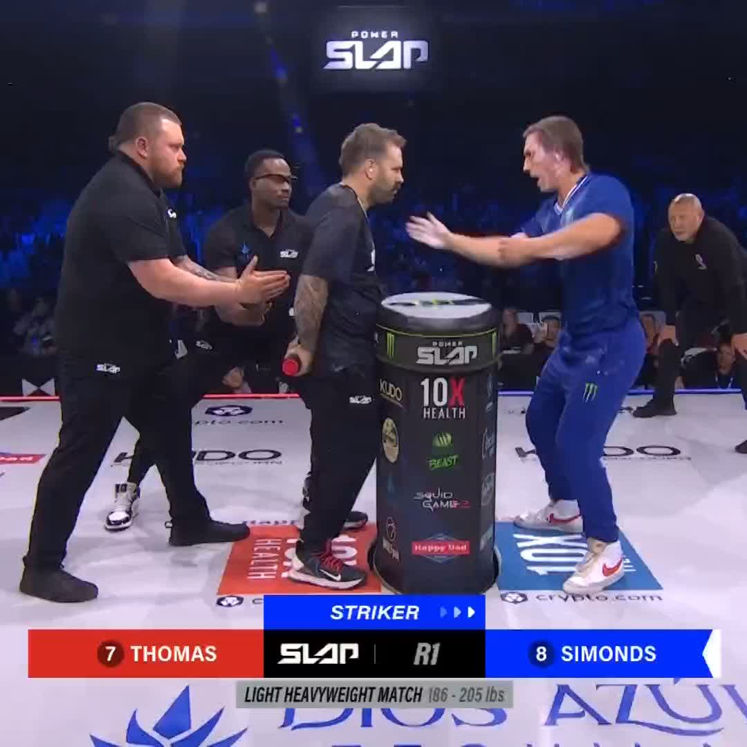 Simonds ends it with a MONSTER KO in the first round 😮 Tune into #PowerSlap10 NOW on Rumble
