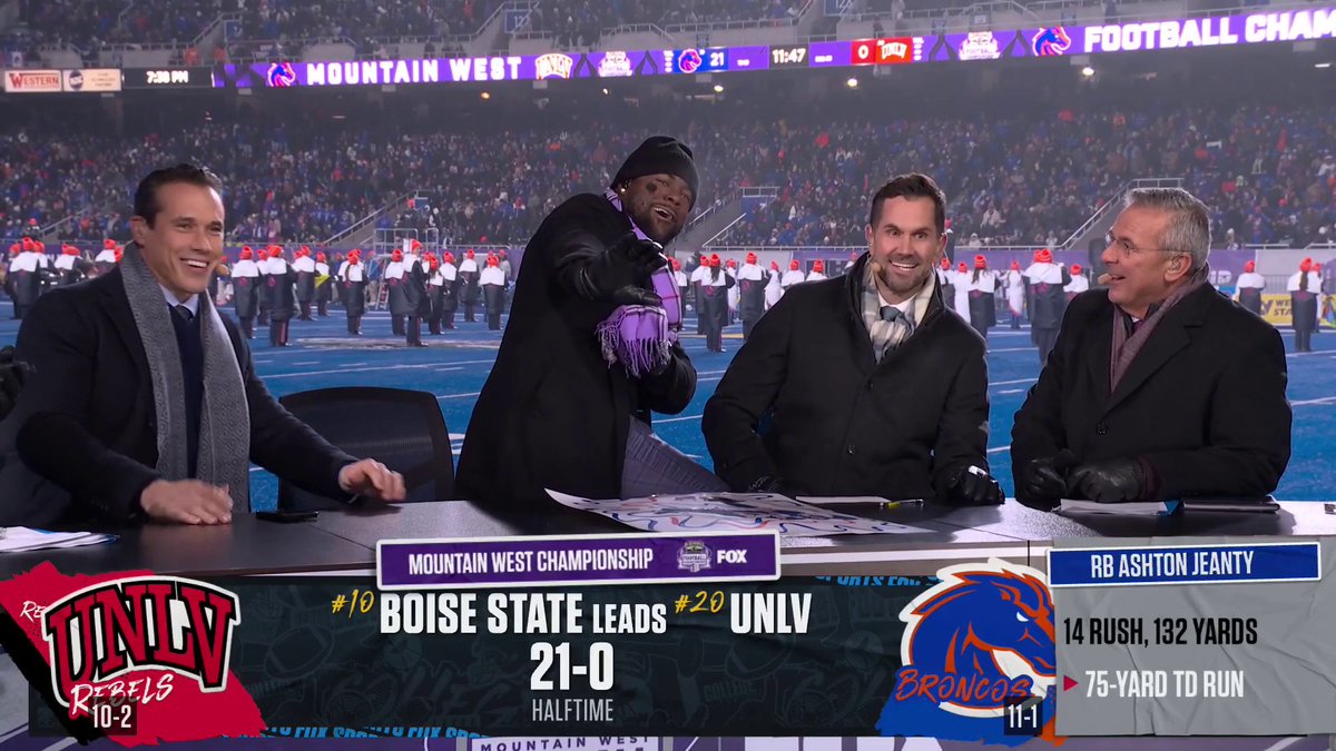 Ashton Jeanty has Mark Ingram II HYPED at the half 😤🤣 Boise State Football