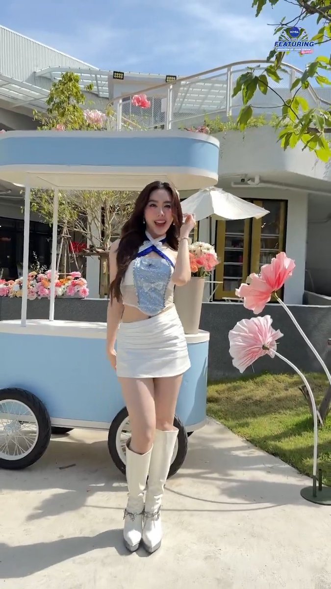 ติดแก(ลม) Glamour Girl - 4EVE Feat. MUKTA | Official MV 📍YouTube : 4EVE #ติดแกลมChallenge #4EVE #Aheye4EVE #ติดแกลม4EVExMUKTA #NIVEAx4EVE #ติดแกลม #GlamourGirl #NIVEAtheFeaturingSS2 #BrightenUpYourDreamSS2 #XOXOentertainment #TPOP