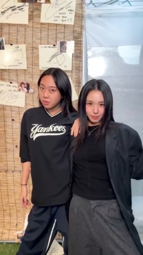 small girl #STRATEGY 💞 🎧 STRATEGY #TWICE #트와이스 #STRATEGY #CHAEYOUNG #채영 #LEEYOUNGJI #이영지