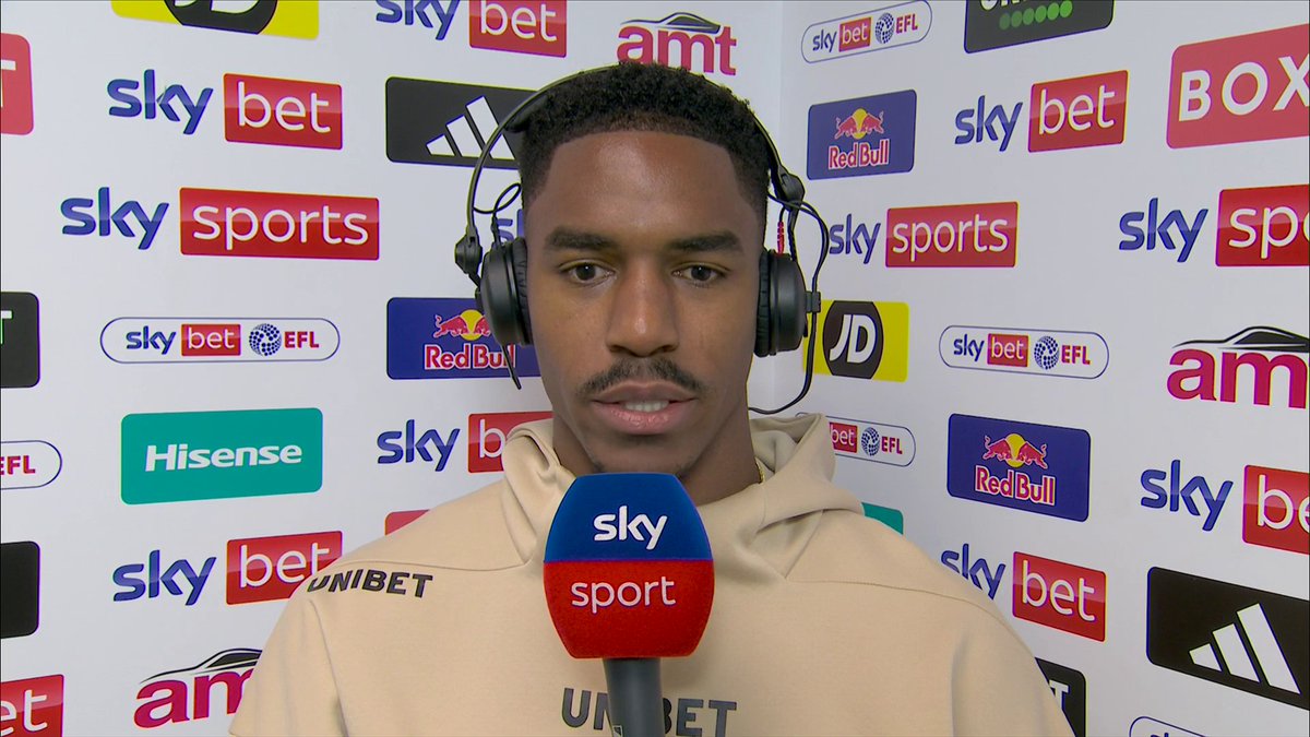 "The boss knows already... he doesn't want me to play up front, he doesn't trust me!" 😅 Leeds United full-back Junior Firpo on playing further forward for the Dominican Republic, an idea Daniel Farke isn't too keen on...