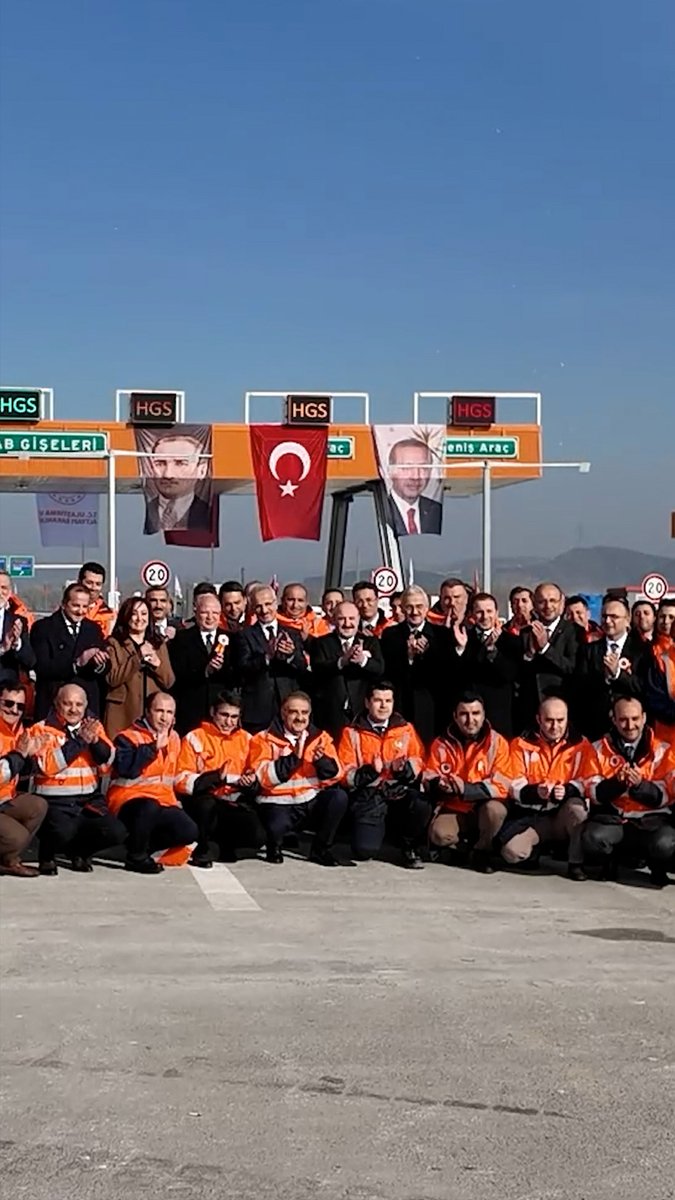 ✂️ Bursa TEKNOSAB Kavşağı Yol açmak trafiği arttırır diyen vizyonsuzlara inat yatırımlara devam ediyoruz. Teşekkürler sayın Bakanım Abdulkadir URALOĞLU