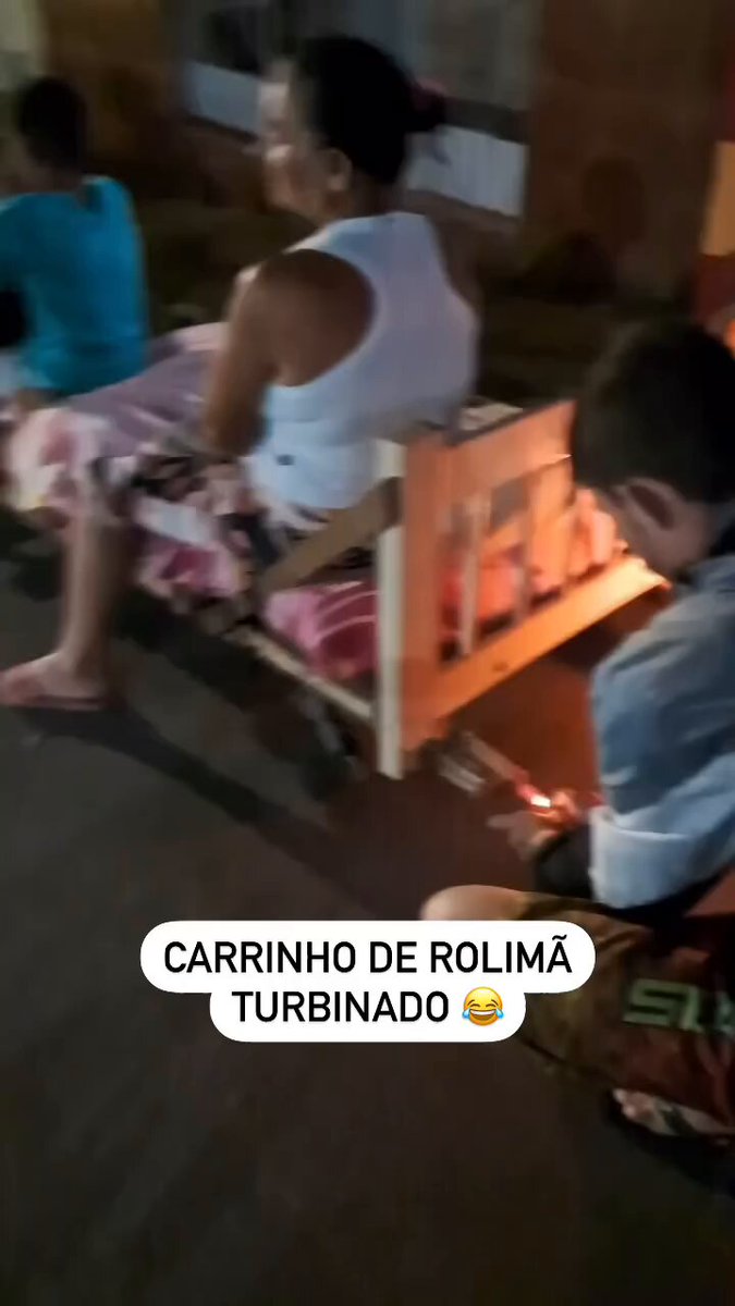Carrinho de rolimã turbinado ahahahaha
