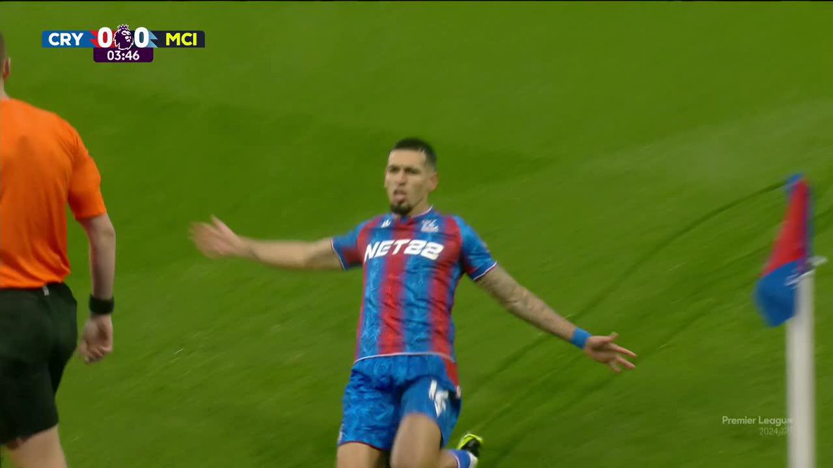🇨🇴 GOOOL de Daniel Muñoz. El colombiano marca el 1-0 de #CrystalPalace ante #ManCity, al 4’ 👀 Es su segunda anotación en Premier League