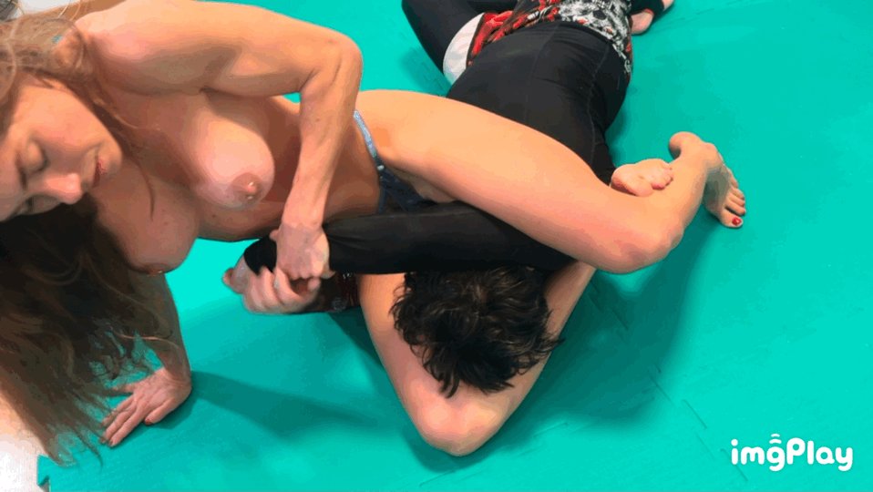 Part 6 out 7 series Full video Anastasia Vini vs Zac - CWC Production in a competitive arm wrestling match and wrestling match video out now #toplesswrestling #muscularwoman #tapout #toplesswoman #breastsmothering #strongwoman #mixedwrestling #rome #toplessmuscularwoman