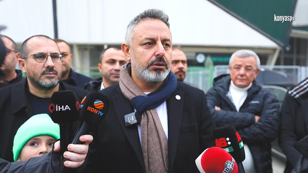 "Taraftarımıza yapılan her muameleyi kendimize yapılmış gibi hissederiz." "İç sahada anlayamadığımız bir hakem problemi yaşıyoruz. Yine bir penaltı icat edilerek aleyhimize penaltı kararı verildi." Başkanımız Ömer Korkmaz, açıklamalarda bulundu.