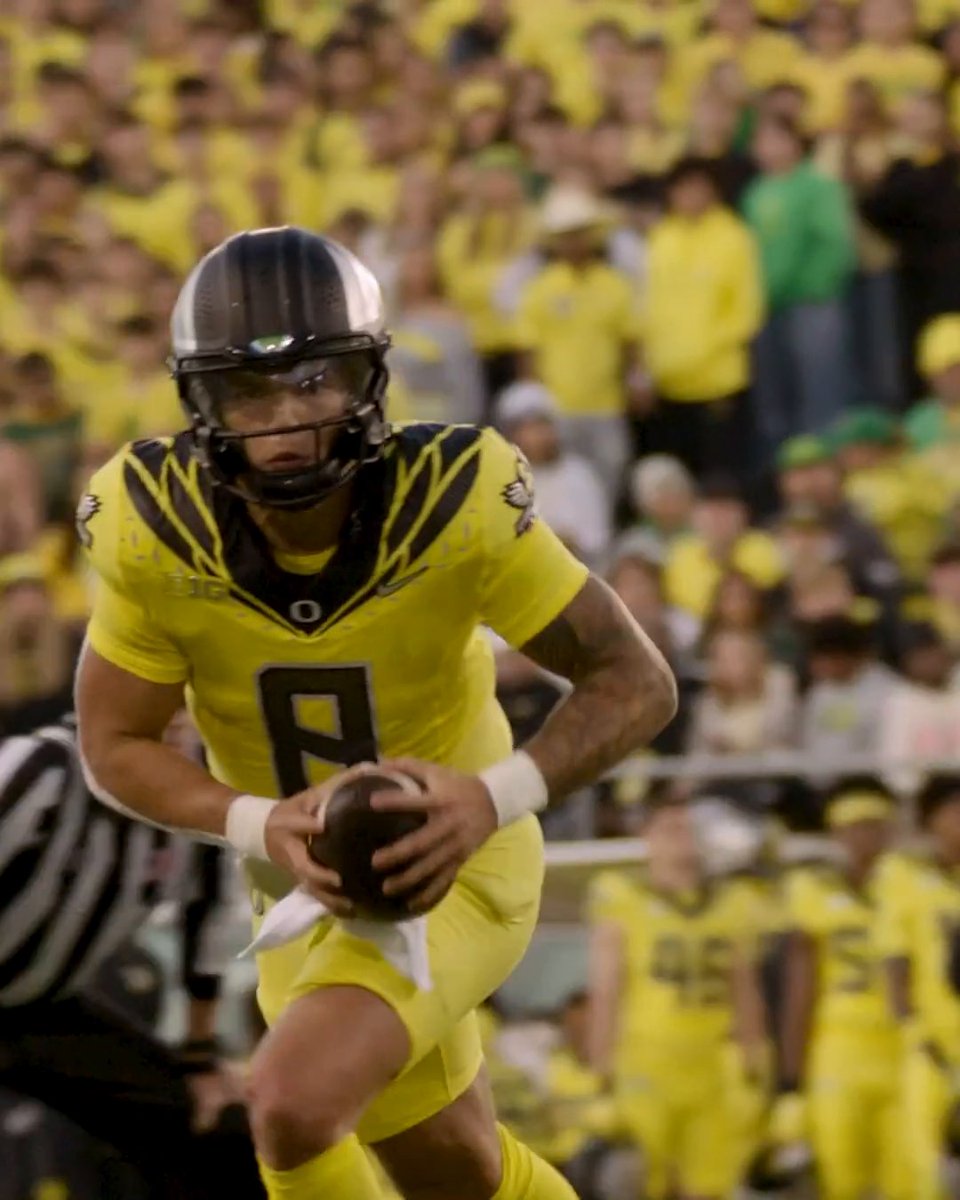 “This game is so short … but those relationships will stick with you for a lifetime if you do it the right way.” Dillon Gabriel tells Jen Lada how he’s made connecting with his teammates a top priority on their road to the Big Ten title game 🏆