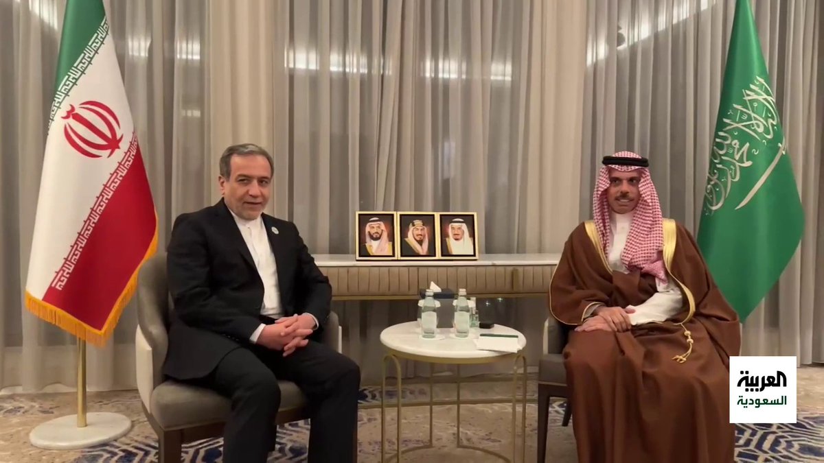 وزير الخارجية السعودي يلتقي نظيره الإيراني في #الدوحة ويبحثان المستجدات في المنطقة