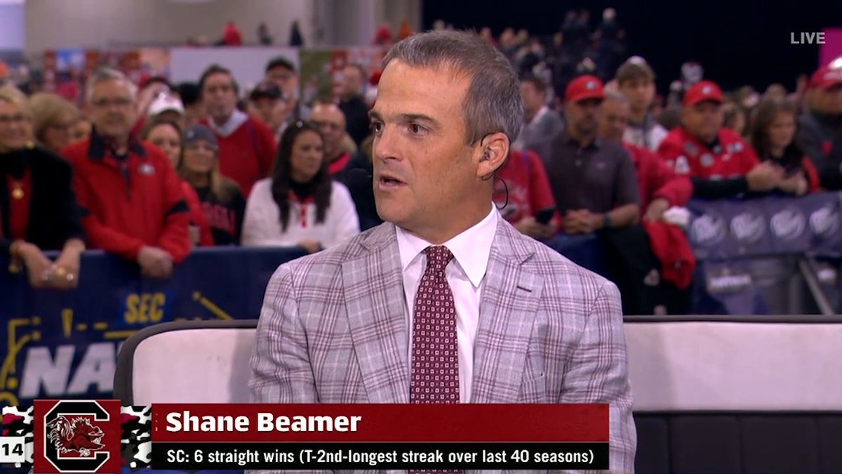 "If I saw the South Carolina Gamecocks pop up on the bracket as my first-round matchup, I wouldn't be happy with the way we're playing right now." Shane Beamer on why South Carolina Football should be in the CFB Playoff 🤙