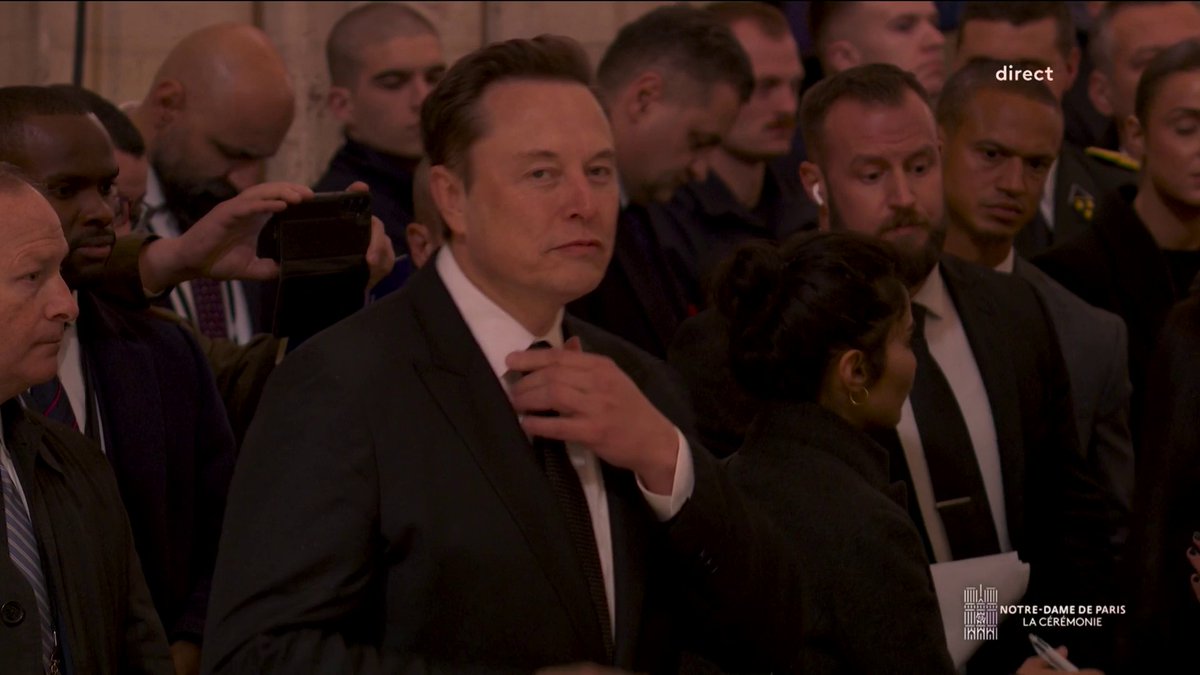 🔴 DIRECT - Elon Musk, futur ministre américain de l'Efficacité nommé par Donald Trump, est à Paris et vient d'arriver à #NotreDame pour la cérémonie de réouverture. #franceinfo