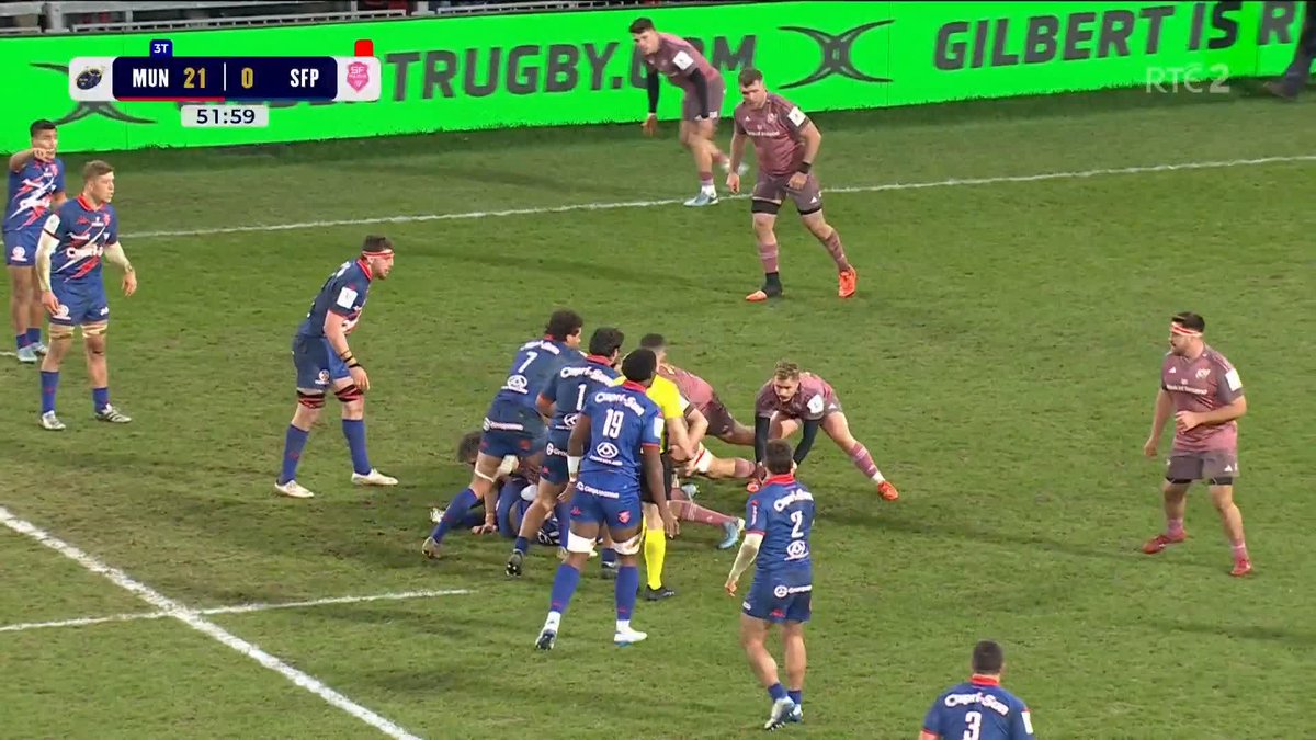 First time we've seen a pile driver attempted on a rugby pitch. Another red for Stade Francais.🔴🔴
